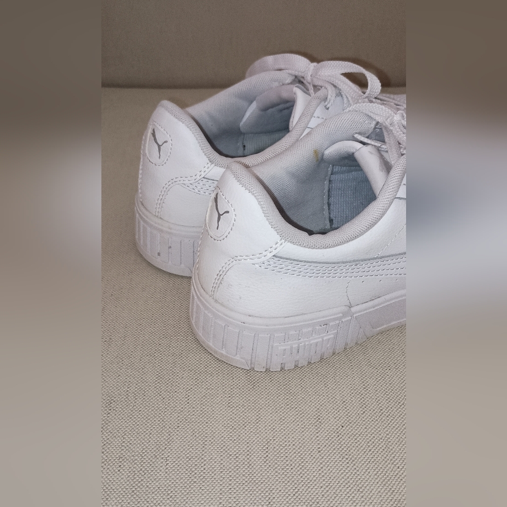 Puma Solid white leather  Women's Size 8 Sneakers - Picture 10 of 11